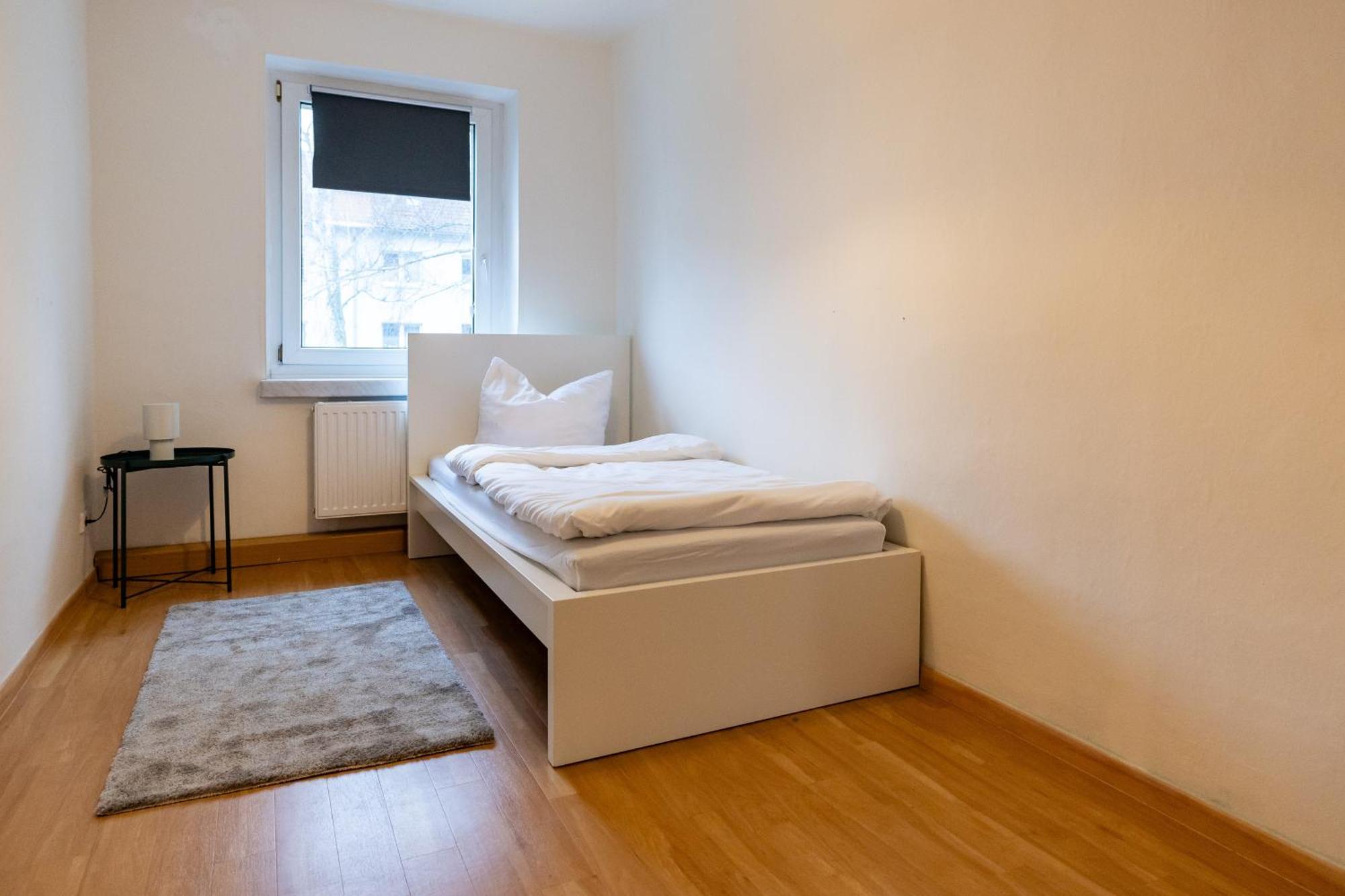 Moderne 4 Zimmer Wohnung Vollausgestattet Und Moebliert Halle  외부 사진