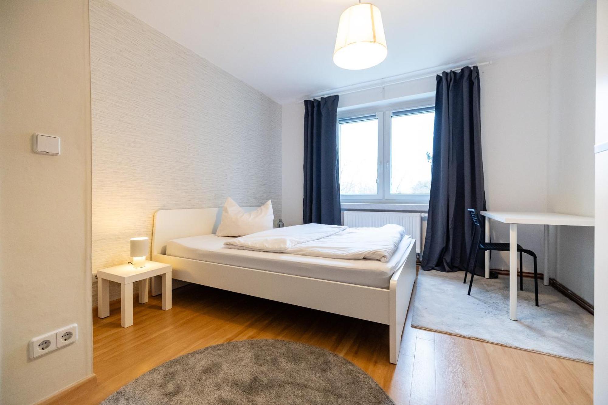 Moderne 4 Zimmer Wohnung Vollausgestattet Und Moebliert Halle  외부 사진