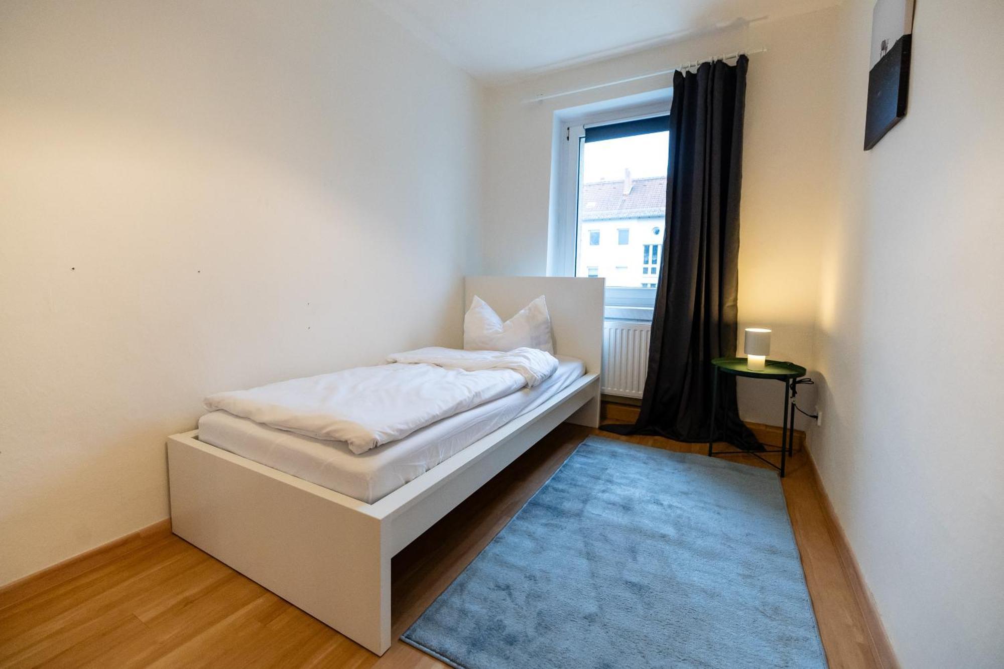 Moderne 4 Zimmer Wohnung Vollausgestattet Und Moebliert Halle  외부 사진